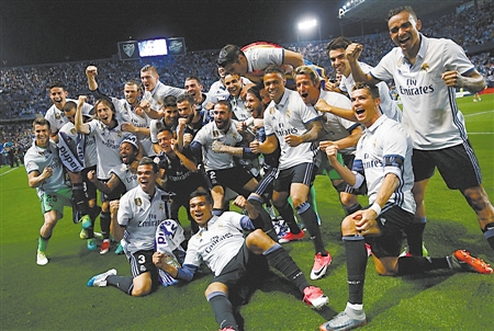 一场足球比 一场足球比