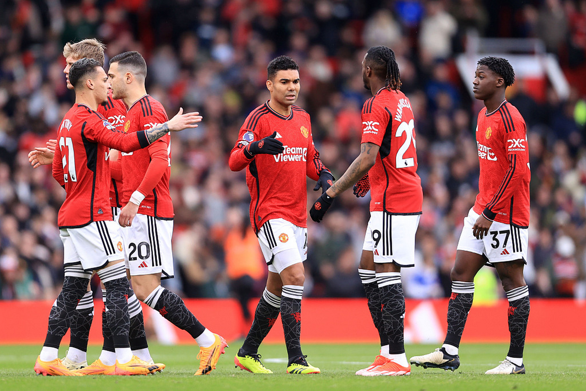 阵容以增强 阵容以增强