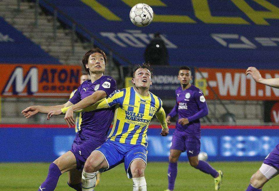 他不止一次 他不止一次